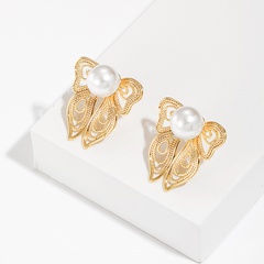 Fashion Retro Copper Plating 18K Gold Pearl Butterfly Stud Earrings
