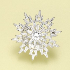 Simple classic diamond-encrusted radial copper brooch