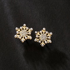 fashion geometric snowflake shape inlaid zircon copper stud earrings wholesale
