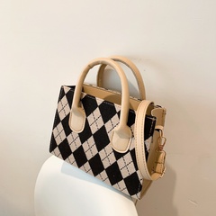 spring new plaid messenger bag fashion handbag 20*15*8cm