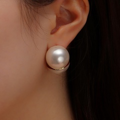 aretes de resina simples de perla de doble cara creativos a la moda