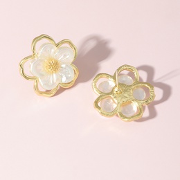 fashion flower pearl simple hollow flower alloy stud earringspicture9