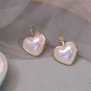 Korean style heart shaped pearl metal drop earrings wholesalepicture7