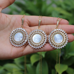 fashion inlaid pearl shell pendant copper micro-set round zircon necklace