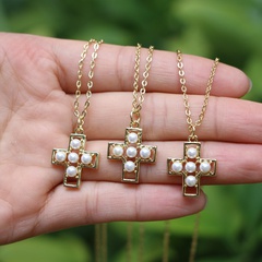 collier de clavicule en cuivre de perle de mode rétro simple croix creuse