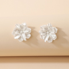simple solid color white flower acrylic stud earrings wholesale