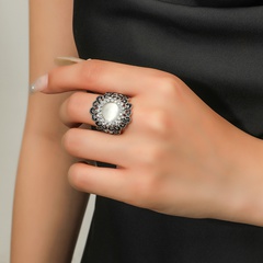 Fashion retro ethnic diamond joint new simple geometric alloy ring