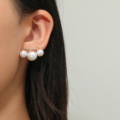 Kreative Wassertropfen-Ohrringe mit Perlenanhänger