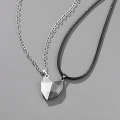 Schwarz-weiß genähte Herz-Kies-Paar-Halskette