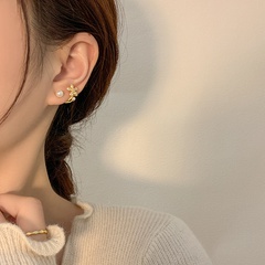 2022 new pearl flower stud earrings