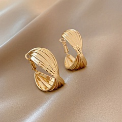 retro simple C-shaped metal earrings