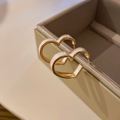 Exaggerated fashion heart-shaped alloy hoop earrings
