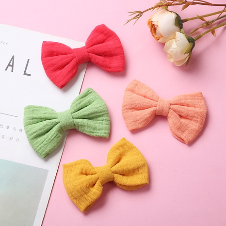 Cotton wrinkled cotton gauze bow girls hairpin children's side clip NHFNH668374's discount tags