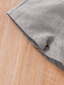 Conjunto de dos piezas de pantalones grises con correa superior triangular de manga corta a rayas para niospicture10