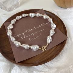 fashion special-shaped pearl metal ball beaded OT buckle clavicle chain wholesale