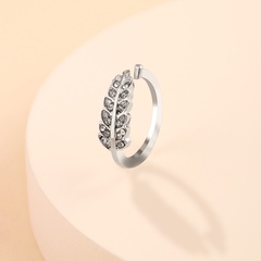 Japan and South Korea simple fashion sweet small fresh temperament full drill wear creative leaf open ring