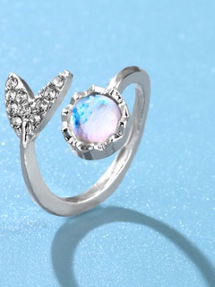 Korean version of the niche design fashion temperament cute wild ins wind glass diamond fishtail ring