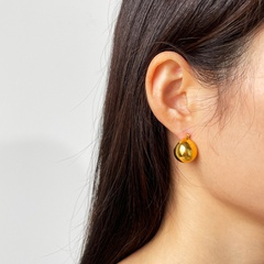 Boucles d'oreilles en cuivre boule tridimensionnelle creuse brillante bicolore or et argent à la mode
