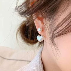Boucles d'oreilles en alliage de perles en forme de coeur rétro simples et créatives