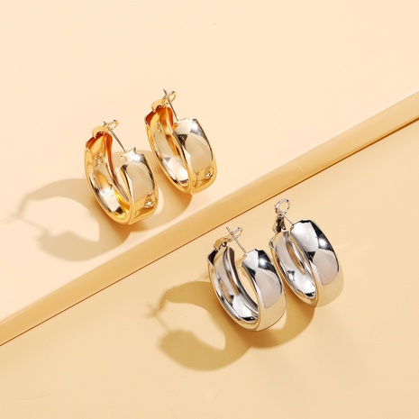 Fashion jewelry simple geometric copper glossy round circle female earrings NHOA672947's discount tags