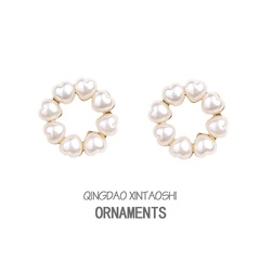 fashion geometric heart-shaped pearl round alloy stud earrings