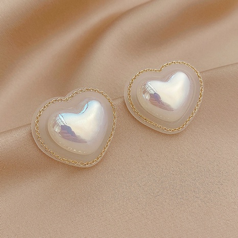 Pendientes de acrílico multicapa con perlas geométricas de corazón retro para mujer al por mayor's discount tags