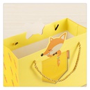 GeschenkEinkaufstasche der GrohandelskarikaturTiermusterKinder Tagesnetter gelber kleiner Fuchs der PapiergeschenkTasche faltetpicture9