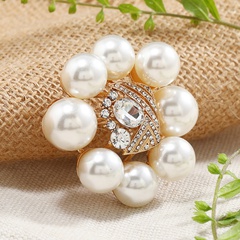 Fashion fixed retro simple pearl flower sweater brooch