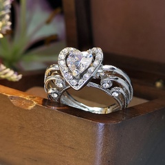 Fashion creative hollow wavy peach heart diamond ring female Valentine's Day gift European and American bridal ring