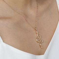 punk retro single layer snake winding pendant alloy necklace