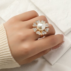 Fashion creative simple diamond pearl clover flower alloy ring
