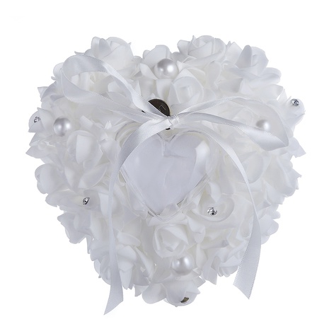 Caja de anillo en forma de corazón de una sola capa rosa de simulación de espuma de suministros de boda de estilo occidental's discount tags