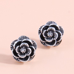 European and American fashion retro simple rose personality earrings
