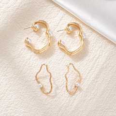fashion irregular c-shaped pearl geometric earrings