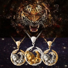 Hot Sale Explosive New Unique Fantasy Tiger Pendant 18K Yellow/White Diamond Tiger Necklace