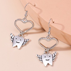 Boucles oreilles de dents de dessin animé simples en forme de coeur de bijoux de mode