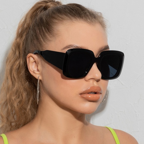 lunettes de soleil carrées rétro à large monture et bords épais's discount tags