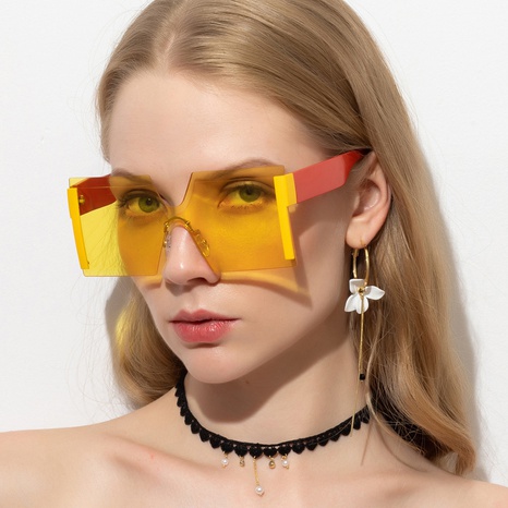 Neue einteilige rahmenlose Sonnenbrille mit Farbverlauf in Kontrastfarbe's discount tags