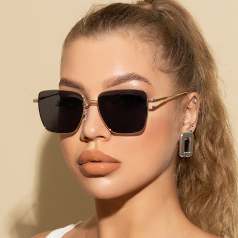 Nuevas gafas de sol cuadradas con montura de metal a la moda's discount tags