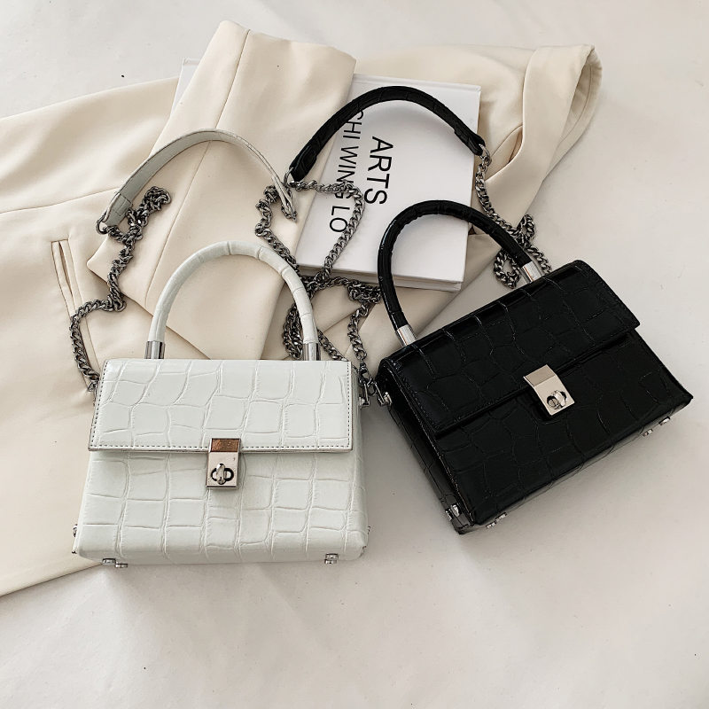2022 New Womens Bags Crocodile Pattern Small Square Bag Fashion AllMatch Shoulder Messenger Bag High Sense Handbag Small Bagpicture1
