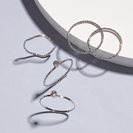 Conjunto de cinco piezas de anillo de diamantes de imitación Simple y Popular de adorno de moda's discount tags