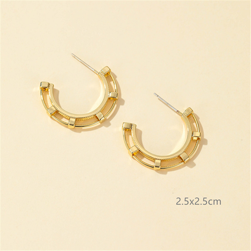 Copper Plated Gold Hollow Metal Cold Style Semicircle Stud Earrings French Retro 925 Silver Pin Earringspicture4