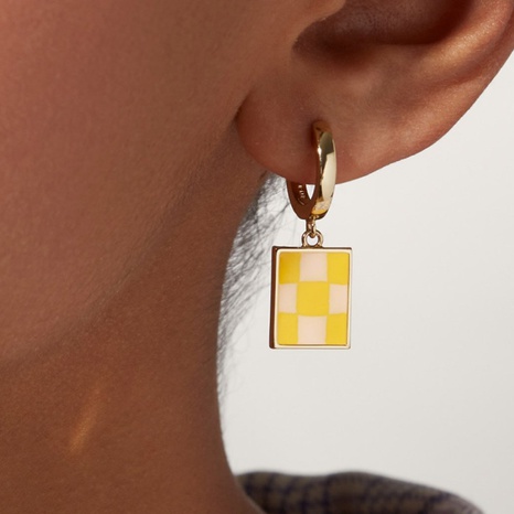 Einfache Emaille Schachbrett Muster 14K Kupfer Überzogene Ohrringe's discount tags
