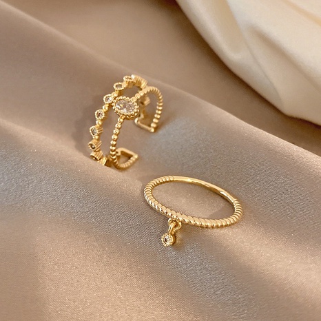 conjunto de anillos de cobre de circón de nicho de lujo de temperamento de personalidad de moda's discount tags