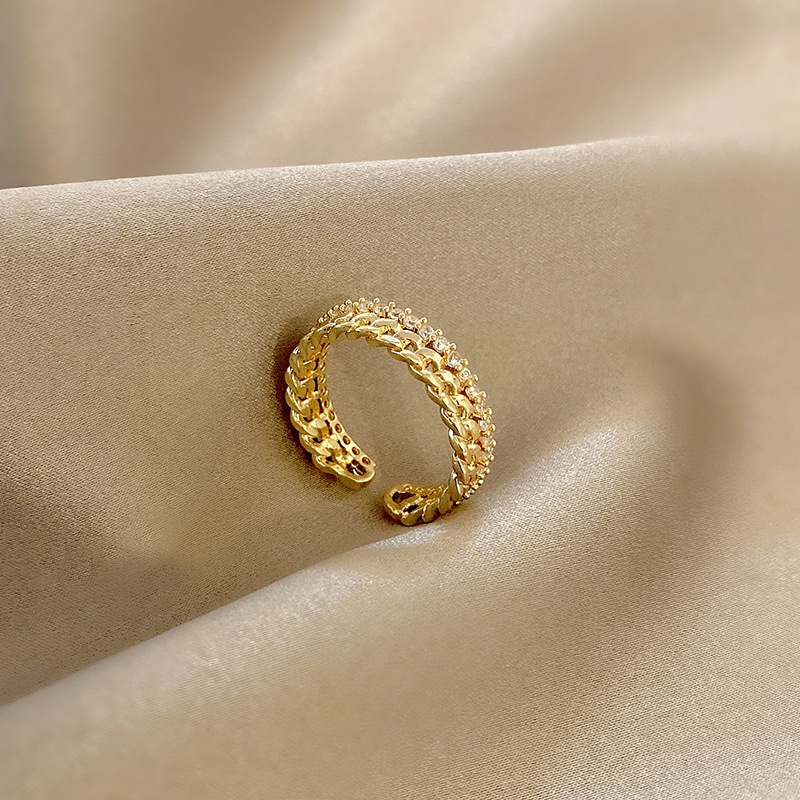 fashion simple zircon temperament twist temperament copper ring