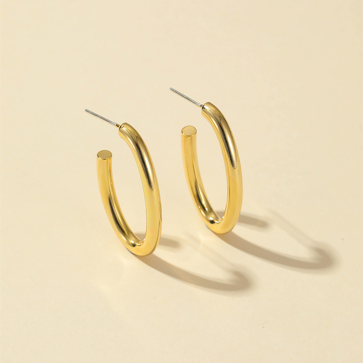 Leichter Luxus ins Pendler 925 silberne Nadel Ohrringe 2022 Kupfer beschichtetes Gold neue einfache Ohrringepicture2