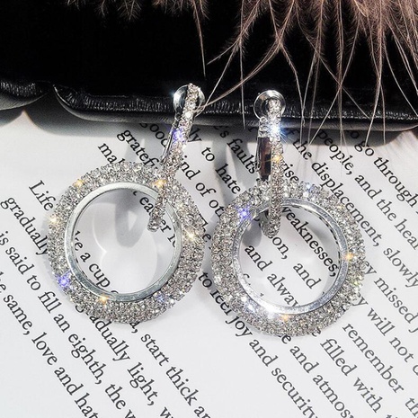 Pendientes largos elegantes coreanos de aguja de plata con diamantes de imitación, pendientes de alto perfil para mujeres europeas y americanas, venta al por mayor's discount tags