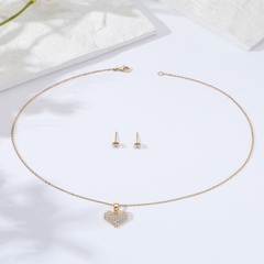 2022 Popular Simple Temperamental All-Match Fashion Love Heart-Shaped Inlaid Zircon Copper Plating Μm Gold Necklace Earrings Set