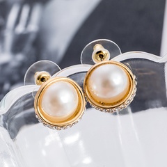 fashion round Pearl inlaid rhinestone alloy Stud Earrings