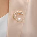 Fashion Simple New Copper Plating 18K Gold Zircon Pearl Broochpicture9